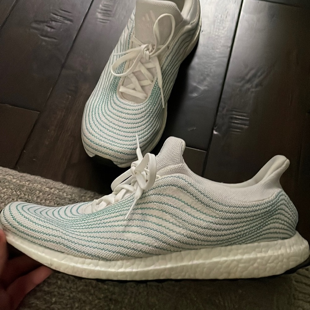 Men’s Adidas Ultra boost DNA Parley White (2020) Size 11.5